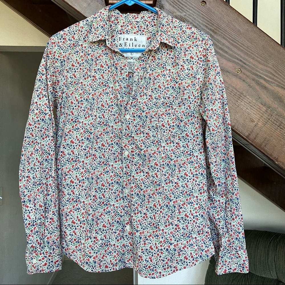 Frank & Eileen Floral Barry Linen Top EUC